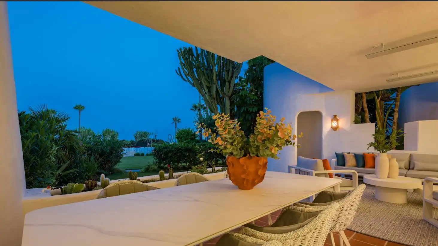 Terrassa de Planta baixa en venda en Estepona amb Aire condicionat, Calefacció i Jardí privat
