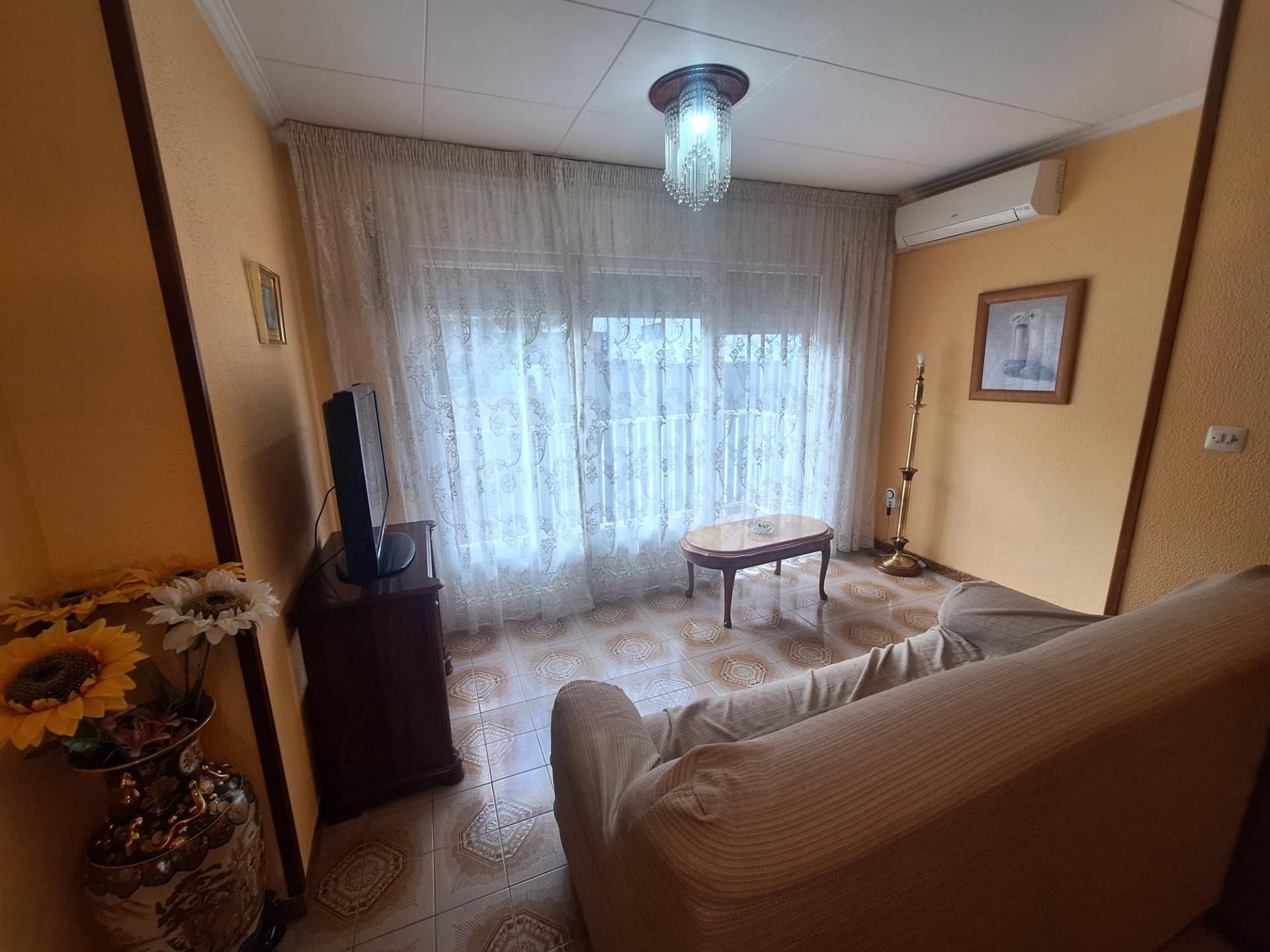 Living room of House or chalet for sale in Sabadell  with Air Conditioner, Heating and Terrace