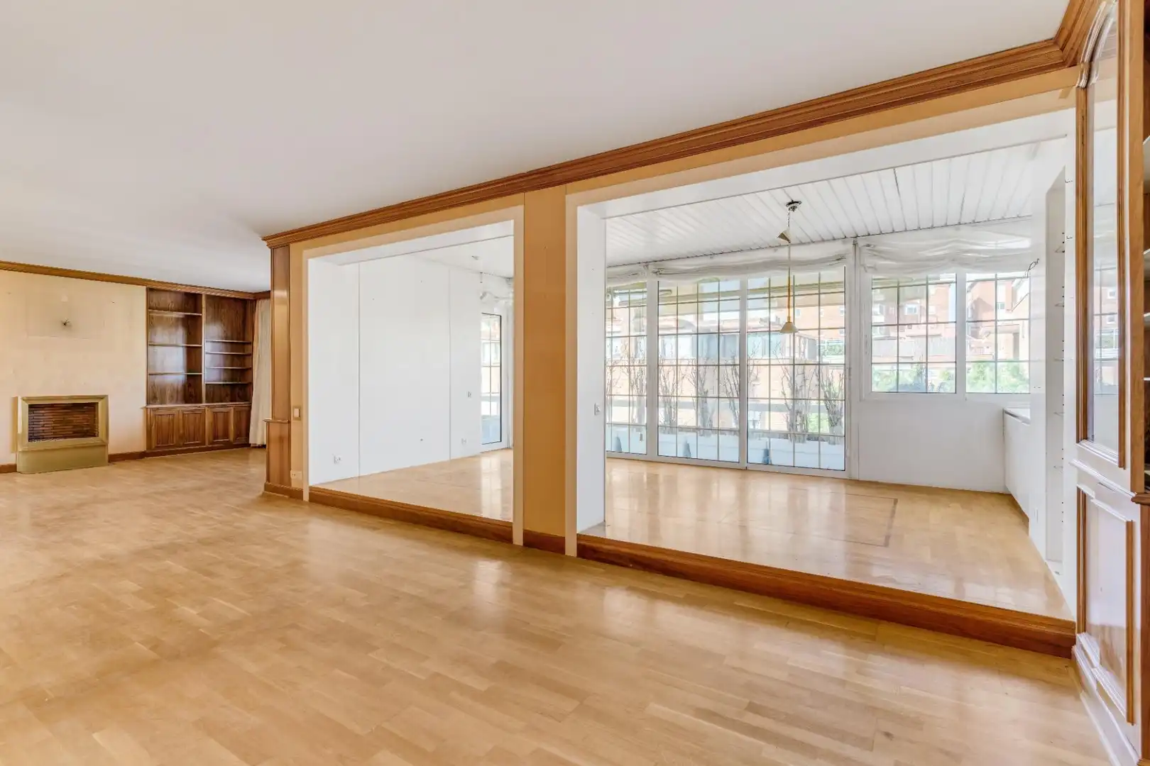 Wohnzimmer von Maisonette zum Verkauf in  Barcelona Capital mit Klimaanlage, Parkett und Terrasse
