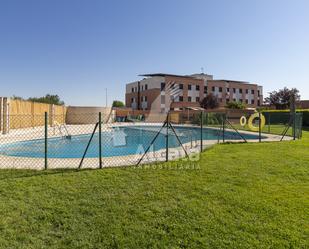 Swimming pool of Flat for sale in Alcalá de Henares  with Air Conditioner, Heating and Storage room