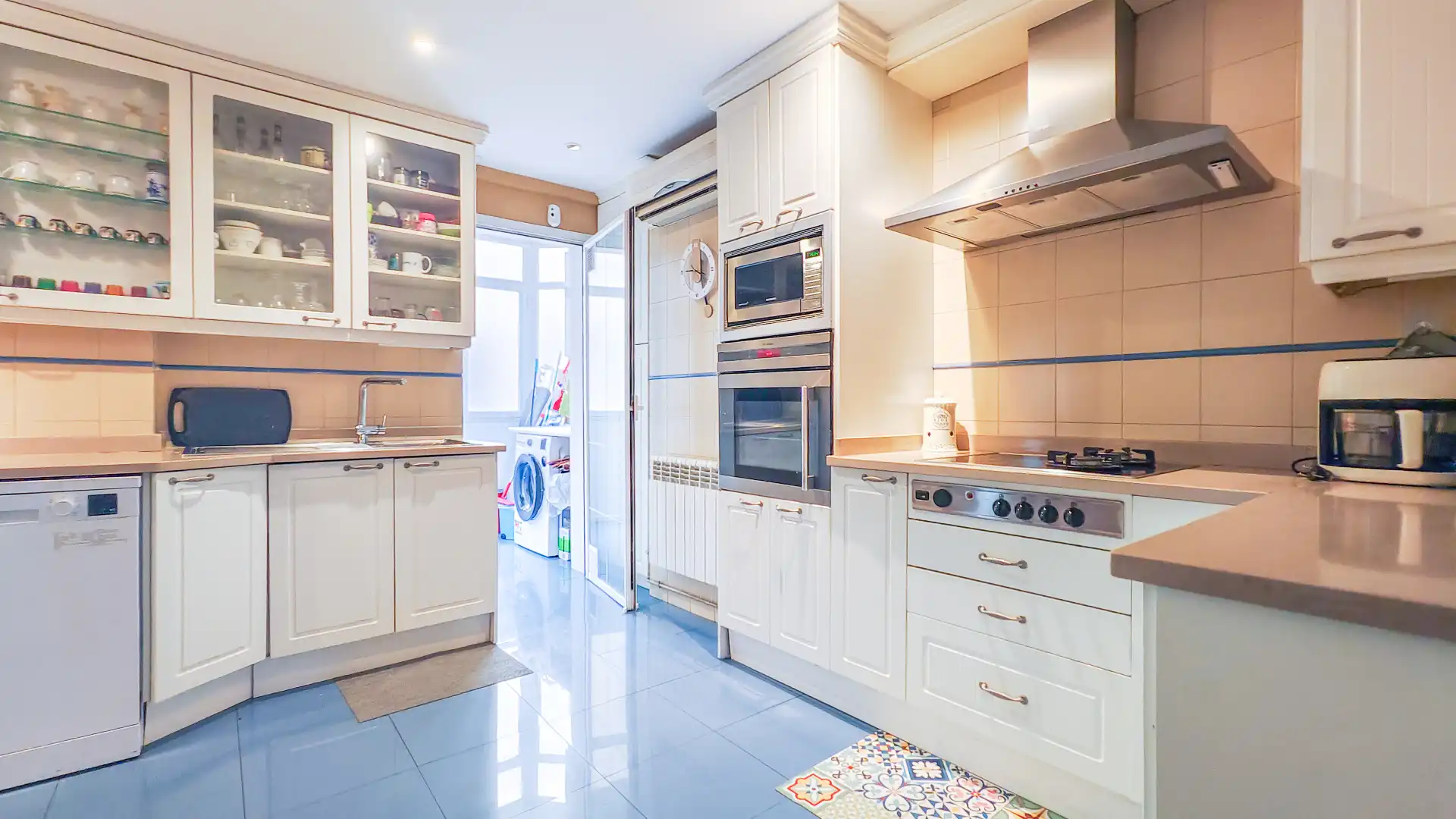 Cocina de Piso en venta en Madrid con Aire acondicionado, Calefacción y Jardín privado