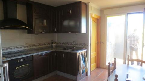 Foto 2 de Casa adosada en venta en Villavaliente, Albacete