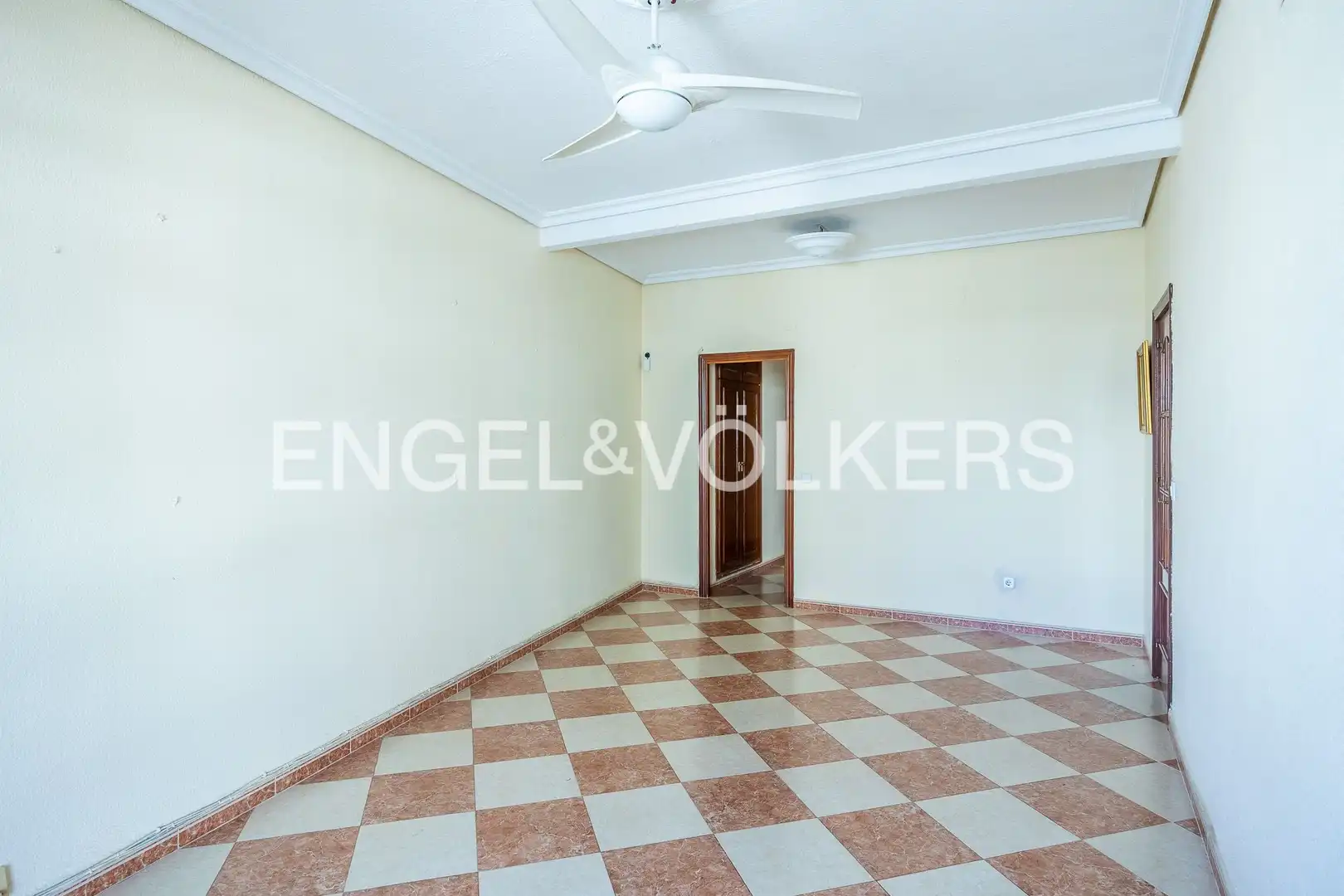 Flat for sale in Sevilla  with Heating, Terrace and Storage room