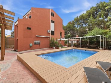 Maison mitoyenne avec balcon à vendre à Sierra Perenchiza - Cumbres de Calicanto - Sto Domingo