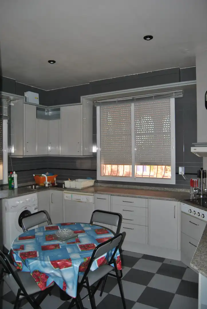 Cocina de Casa o chalet en venta en San Vicente del Raspeig / Sant Vicent del Raspeig con Aire acondicionado, Jardín privado y Piscina