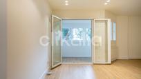 Bedroom of Flat for sale in  Madrid Capital  with Air Conditioner, Heating and Terrace