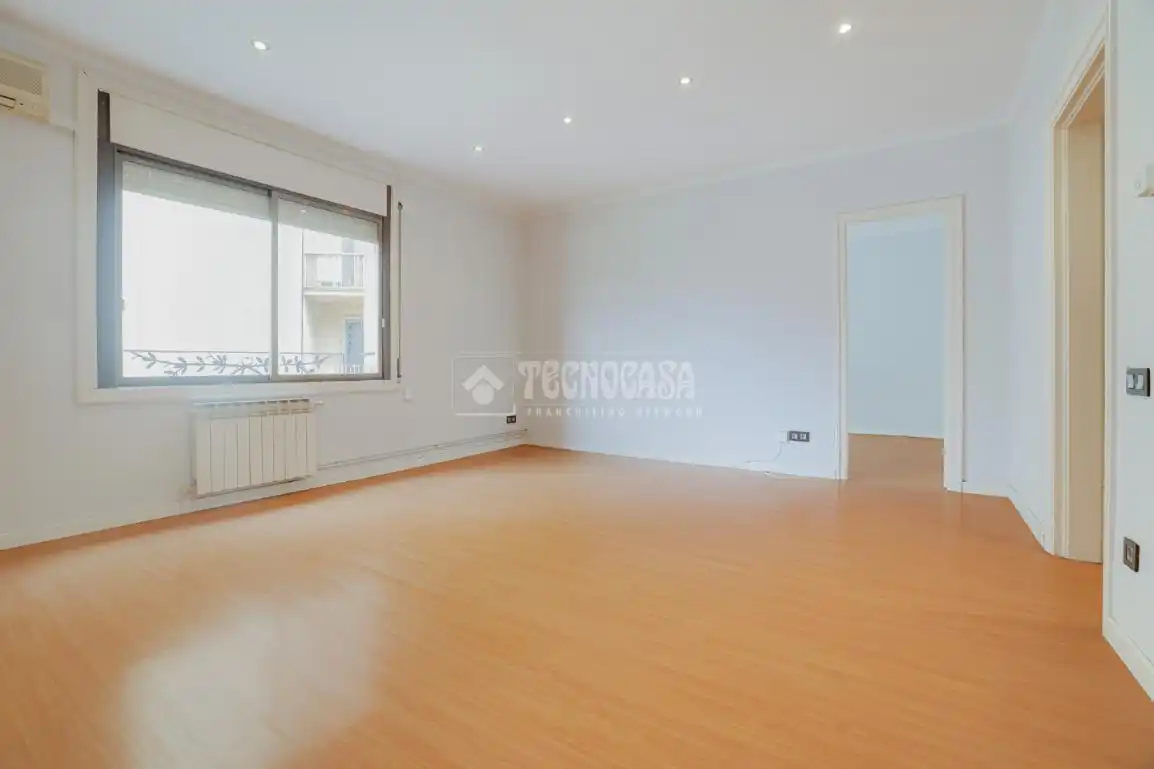 Habitación de Piso en venta en Barcelona con Aire acondicionado, Calefacción y Trastero