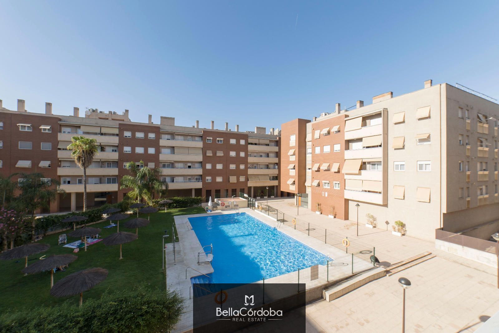 Vista exterior de Piso de alquiler en  Córdoba Capital con Aire acondicionado, Calefacción y Terraza
