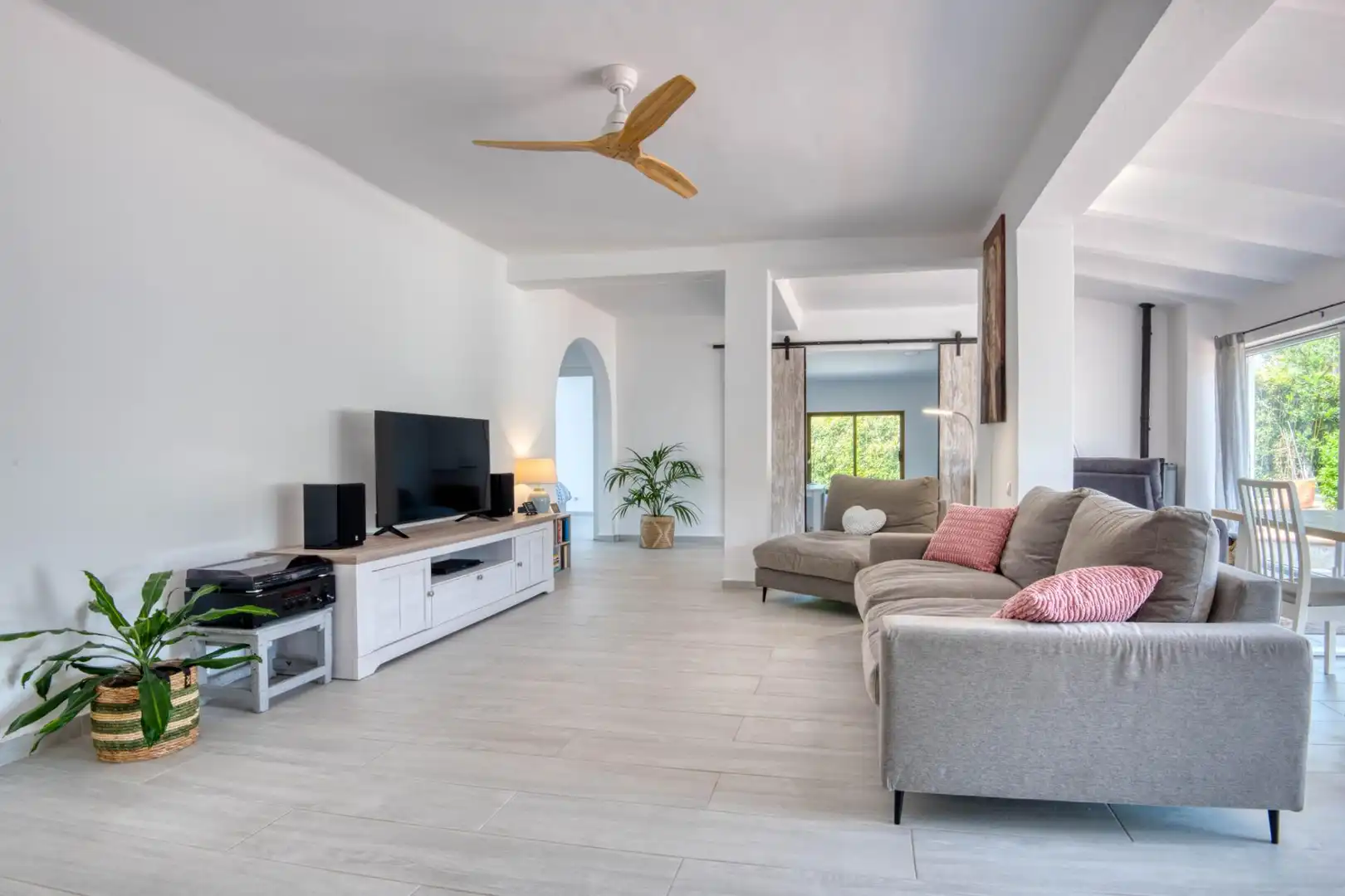 Sala d'estar de Casa o xalet en venda en Santa Cristina d'Aro amb Calefacció, Terrassa i Piscina