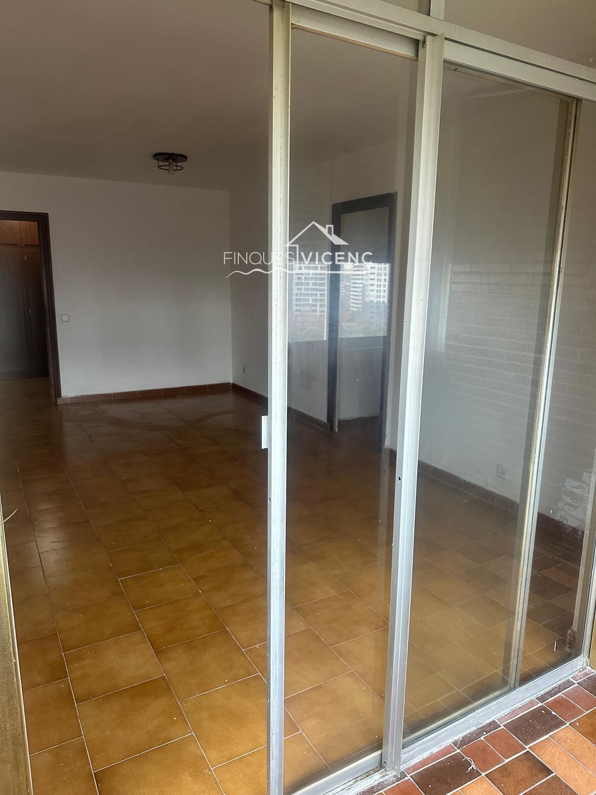 Pis en venda en L'Hospitalet de Llobregat amb Terrassa