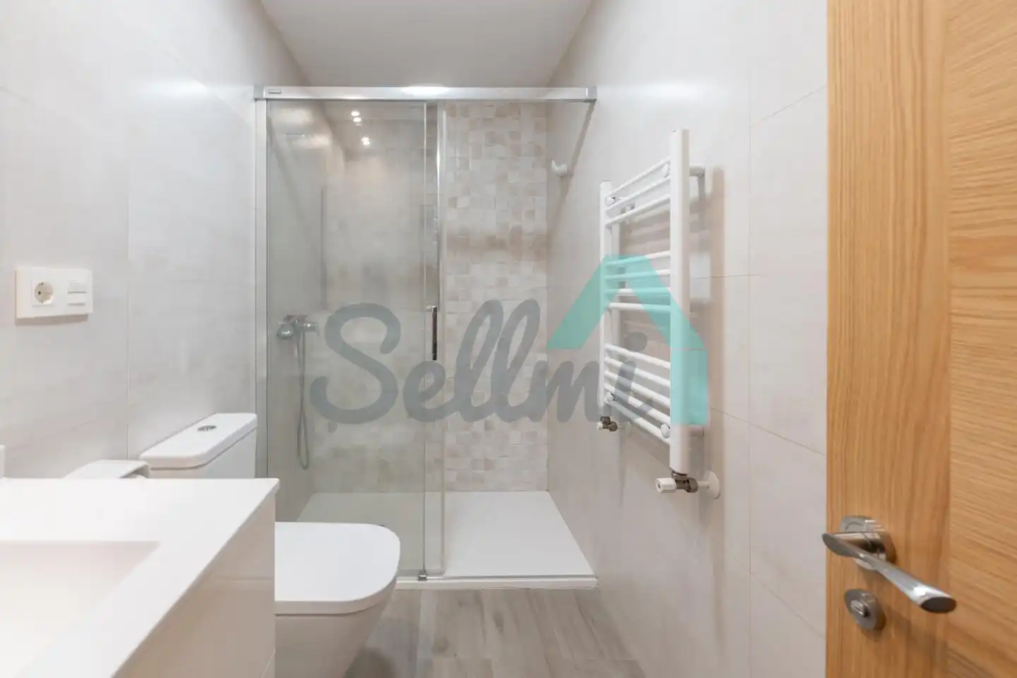 Room in Paz, El Cristo