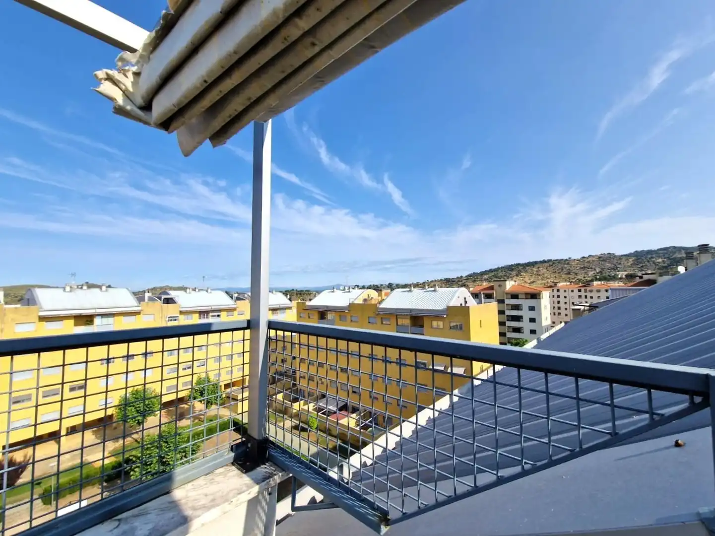 Vista exterior de Ático en venta en Plasencia con Aire acondicionado, Calefacción y Terraza