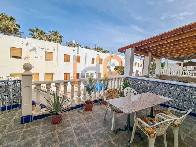 Casa-chalet en Venta en Las Marinas - Pueblo Laguna