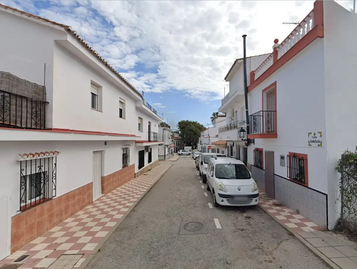 Vista exterior de Pis en venda en Estepona amb Terrassa