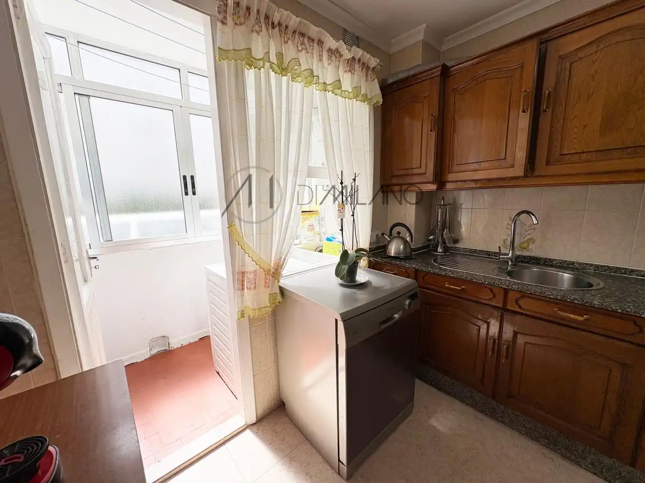 Cocina de Piso en venta en Vigo  con Trastero y Balcón