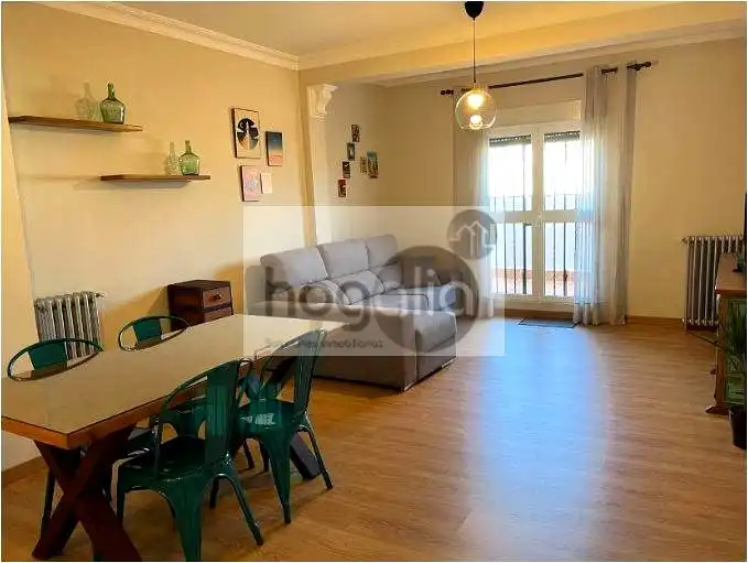 Living room of Flat for rent in Sevilla  with Air Conditioner, Heating and Terrace