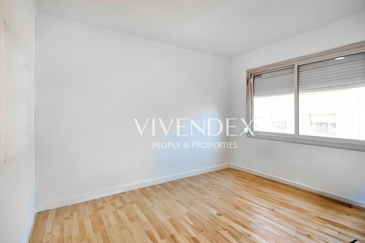 Bedroom of Flat for sale in L'Hospitalet de Llobregat  with Parquet flooring