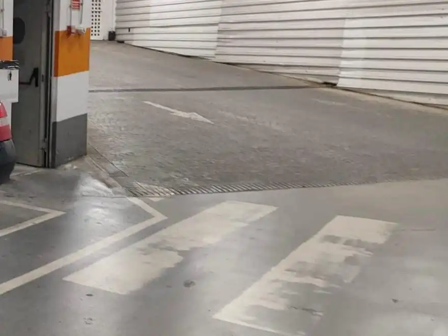 Parkplatz von Garage zum Verkauf in Estepona mit Alarm