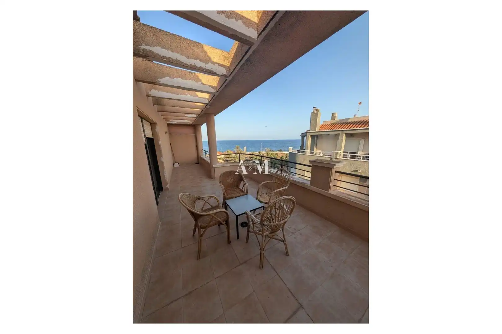 Terrasse von Dachboden zur Miete in Torrevieja mit Terrasse, Möbliert und Balkon