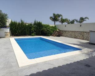 Piscina de Casa o xalet de lloguer en Sanlúcar de Barrameda amb Aire condicionat, Calefacció i Jardí privat