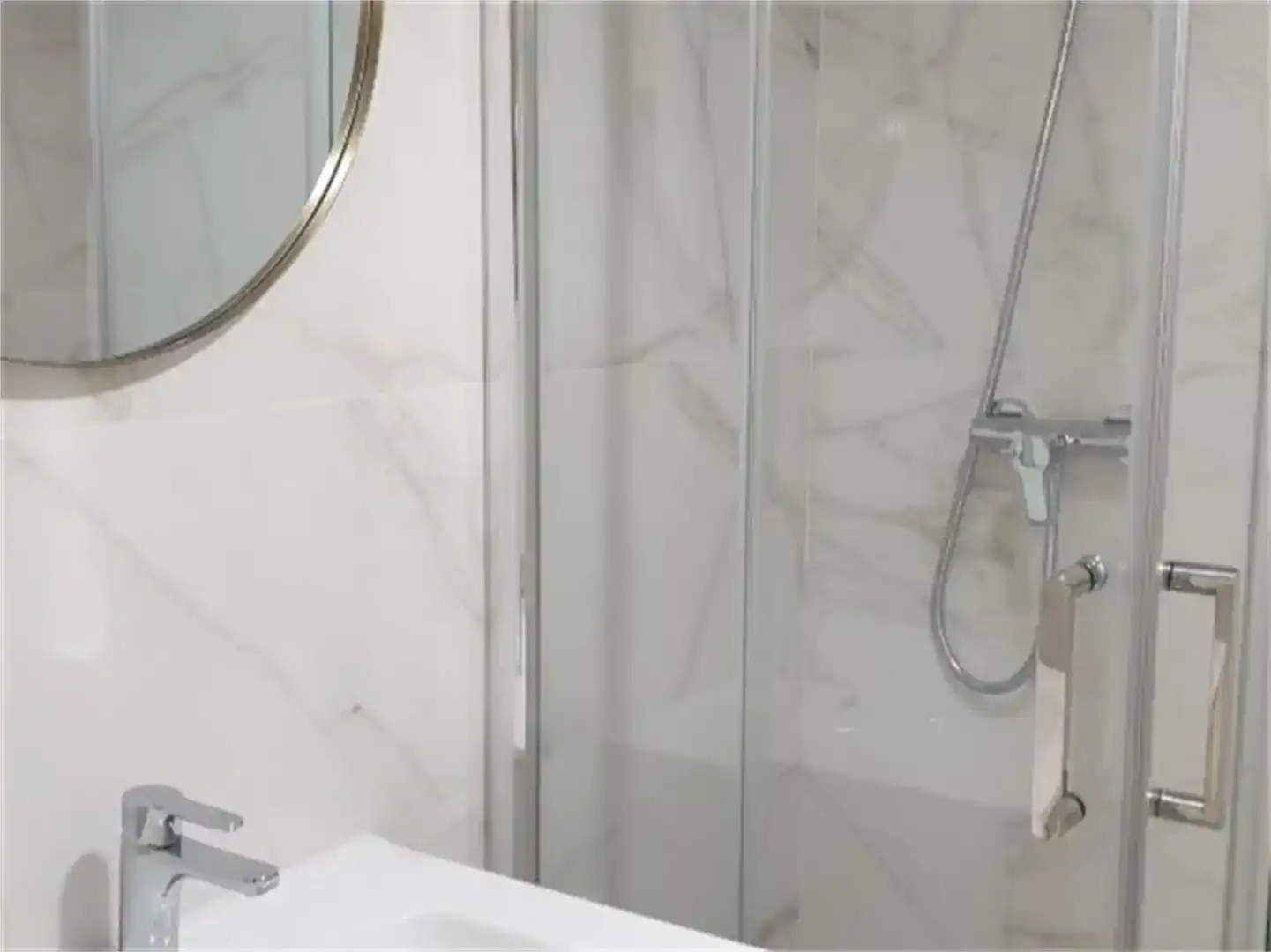 Badezimmer von Maisonette zum Verkauf in  Madrid Capital