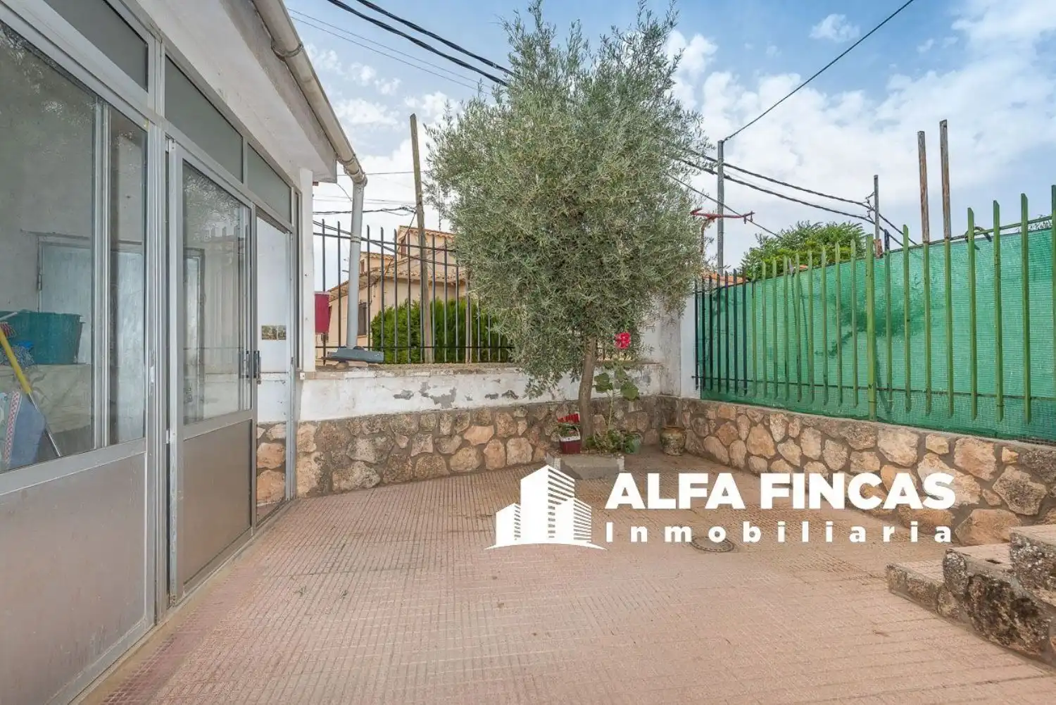 Vista exterior de Casa o chalet en venta en Casas de Fernando Alonso con Calefacción y Jardín privado