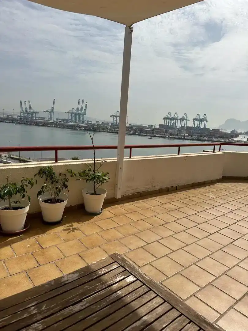 Terrassa de Àtic en venda en Algeciras amb Aire condicionat