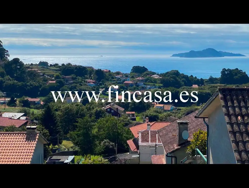 Casa o chalet en venta en Vigo  con Calefacción, Jardín privado y Parquet