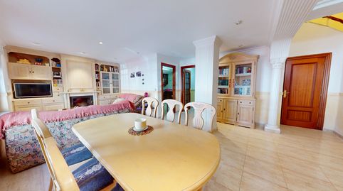 Foto 3 de Casa adosada en venta en Calle Pedro Valdivia, Plaza Castelar - Mercado Central, Elda