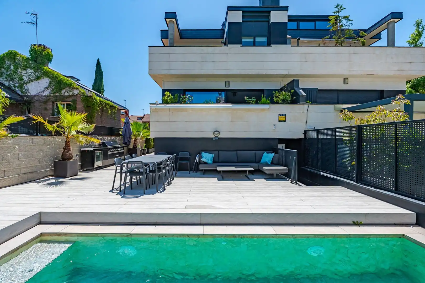 Terraza de Casa adosada en venta en Pozuelo de Alarcón con Aire acondicionado, Calefacción y Piscina