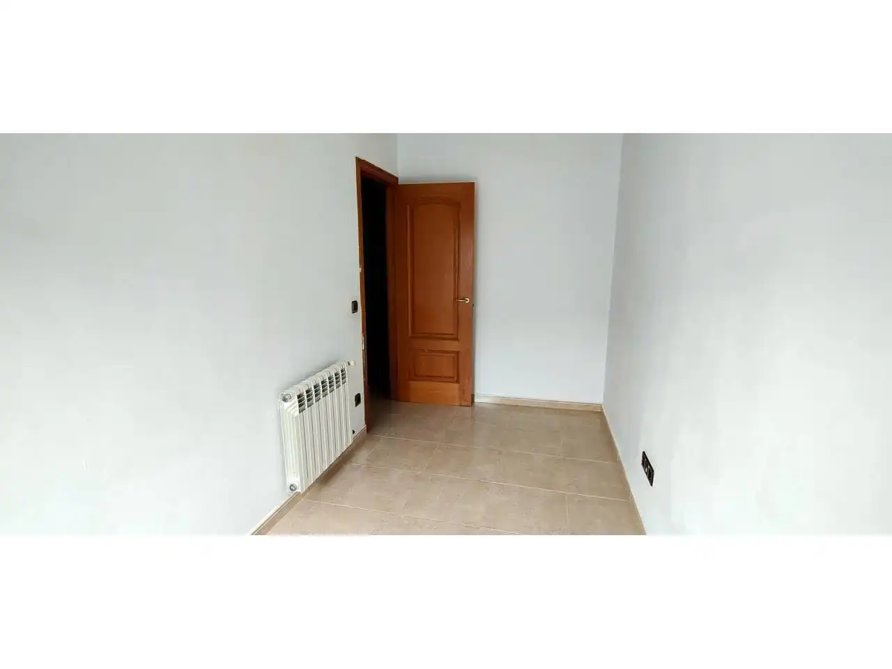 Habitación de Casa o chalet en venta en Olot con Calefacción y Jardín privado