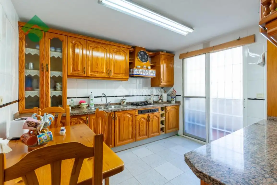 Kitchen of Flat for sale in Rincón de la Victoria