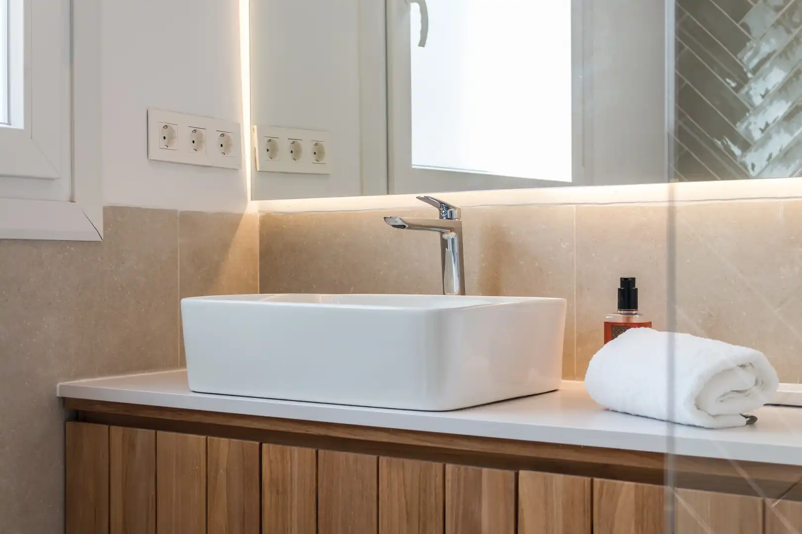 Baño de Casa adosada en venta en Istán con Aire acondicionado, Terraza y Piscina