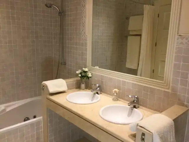 Baño de Apartamento de alquiler en Altea con Aire acondicionado, Calefacción y Terraza