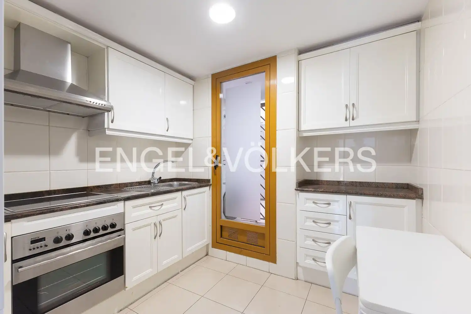 Kitchen of Flat for rent in Valencia  with Air Conditioner, Heating and Swimming Pool