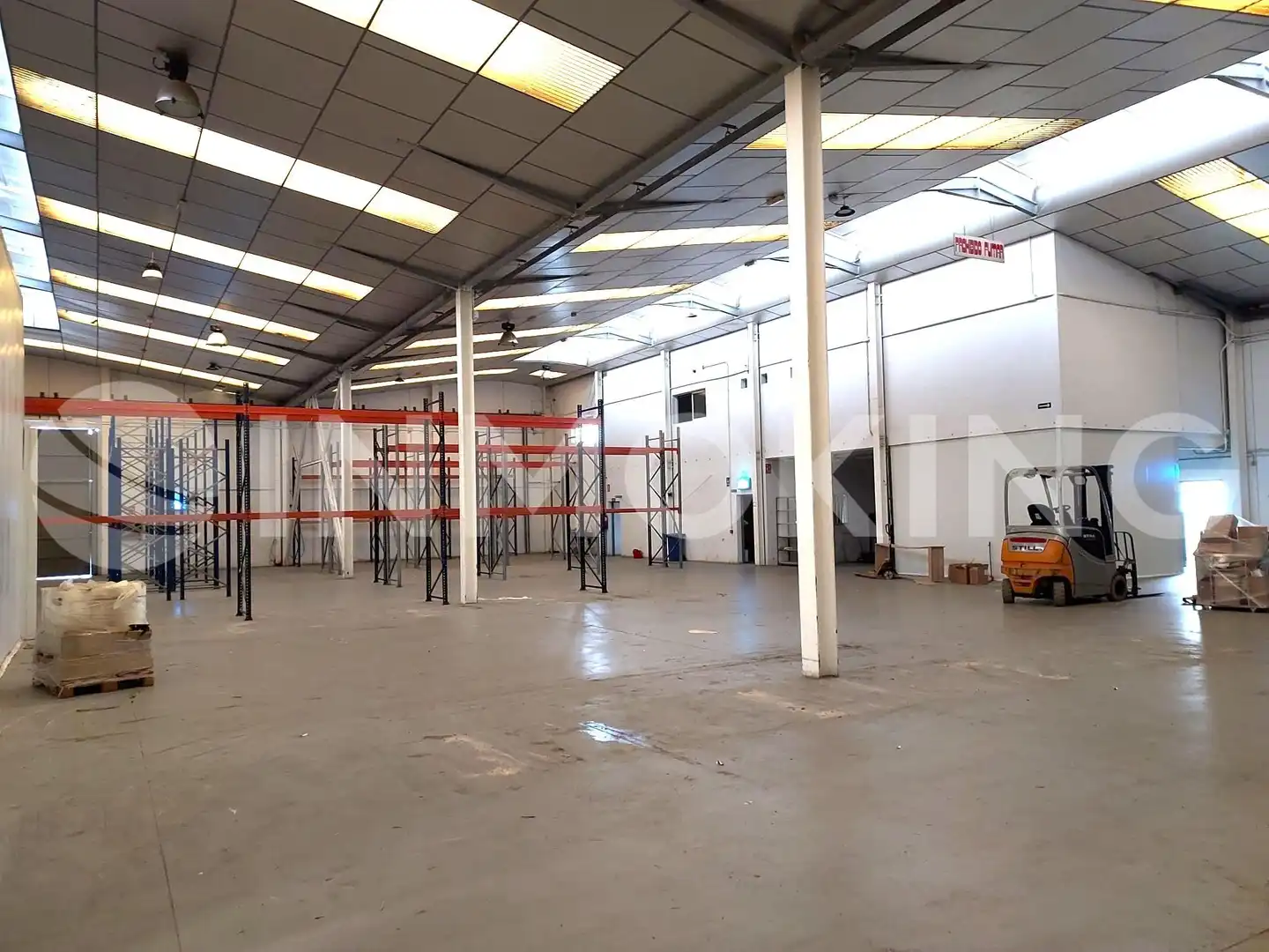 Nave industrial in vendita a CL OLIVERAL 2-1, imagen 2