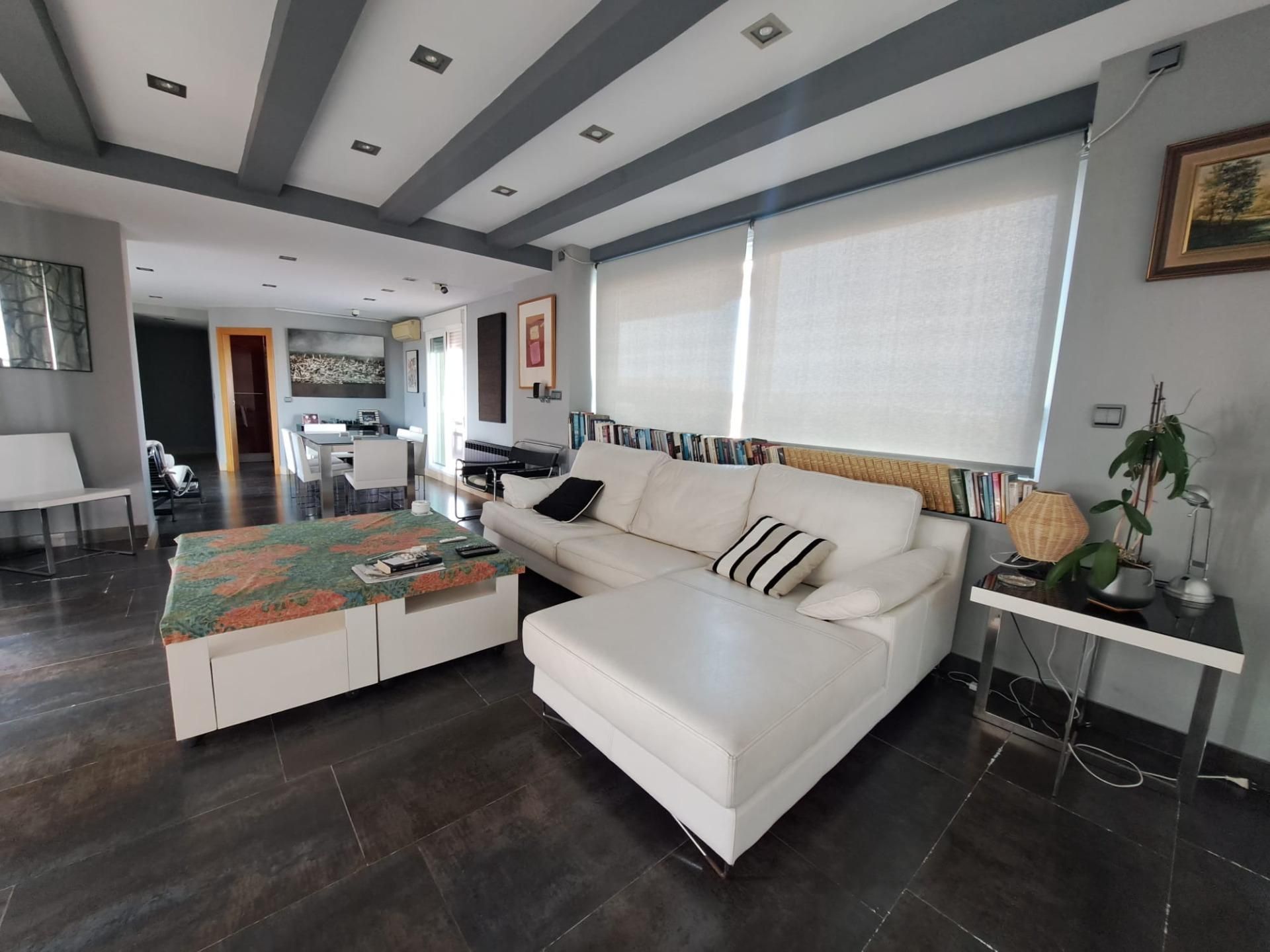Sala d'estar de Àtic de lloguer en El Ejido amb Aire condicionat, Terrassa i Jacuzzi