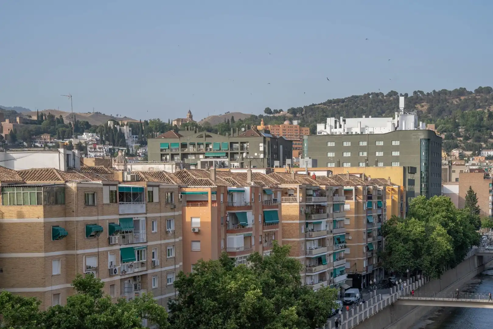 Außenansicht von Dachboden zum Verkauf in Granada mit Klimaanlage