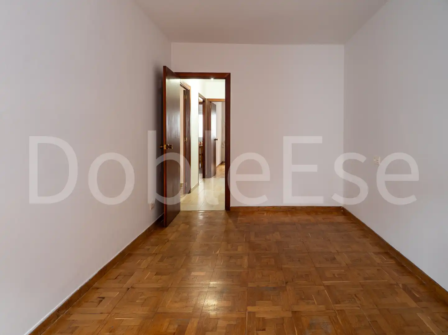 Dormitori de Pis en venda en Gijón  amb Calefacció i Parquet