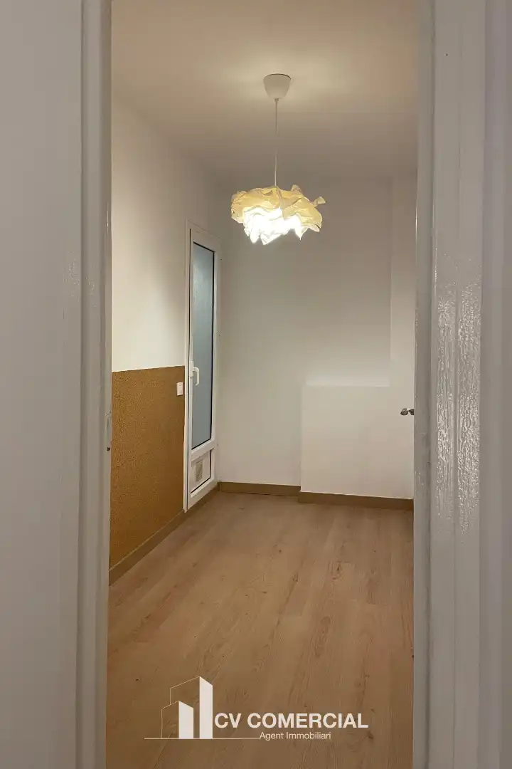 Bedroom of Office for rent in Barcelona