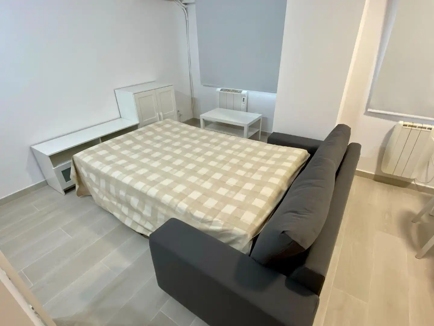 Schlafzimmer von Wohnung zum Verkauf in  Madrid Capital mit Klimaanlage