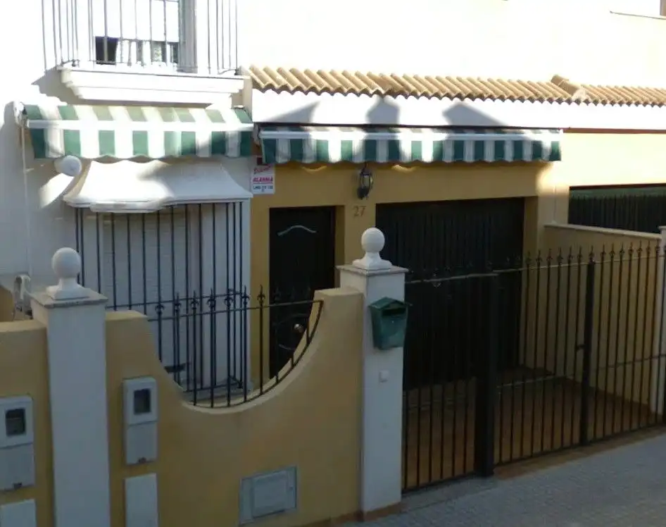 Vista exterior de Casa o chalet en venta en La Rinconada