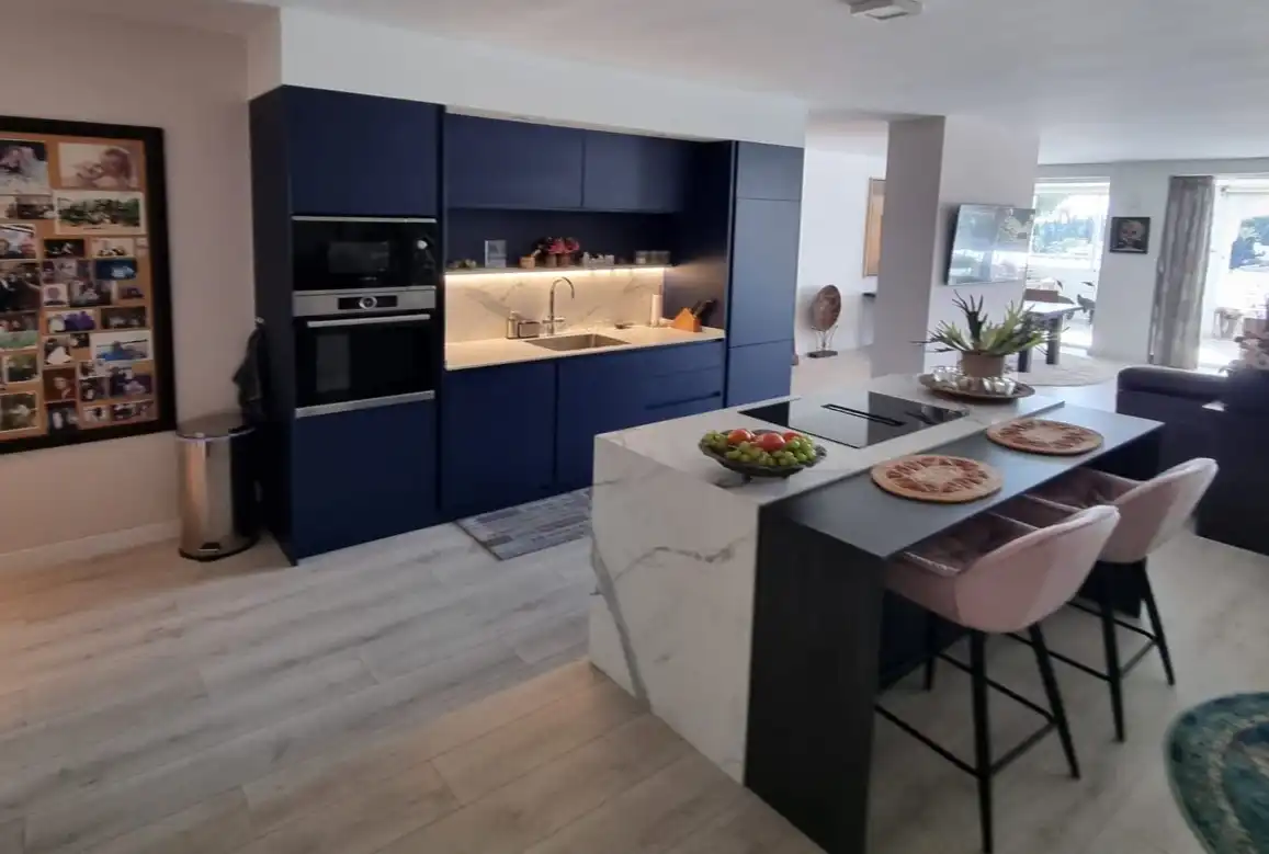 Kitchen of Apartments for sale in Benahavís  with Air Conditioner, Heating and Private garden