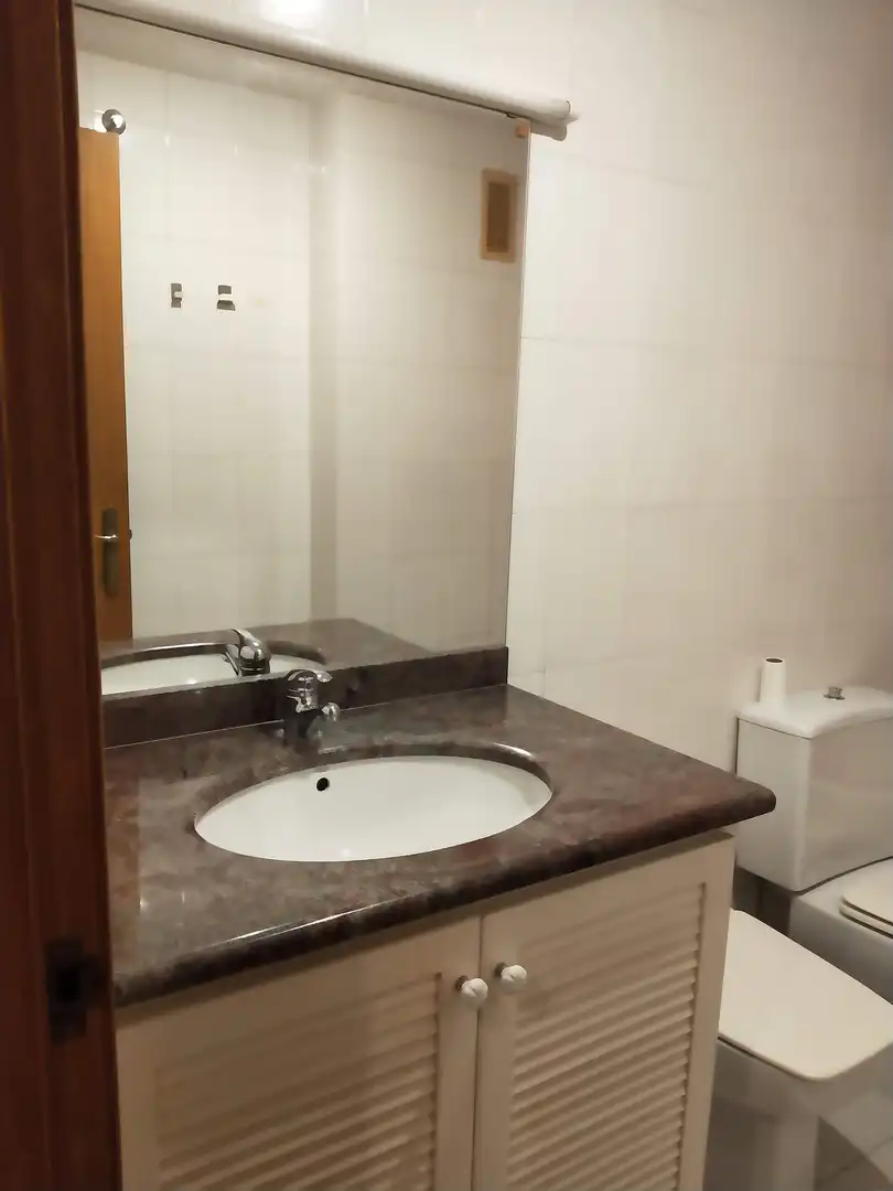Bathroom of Flat for rent in Girona  with Furnished