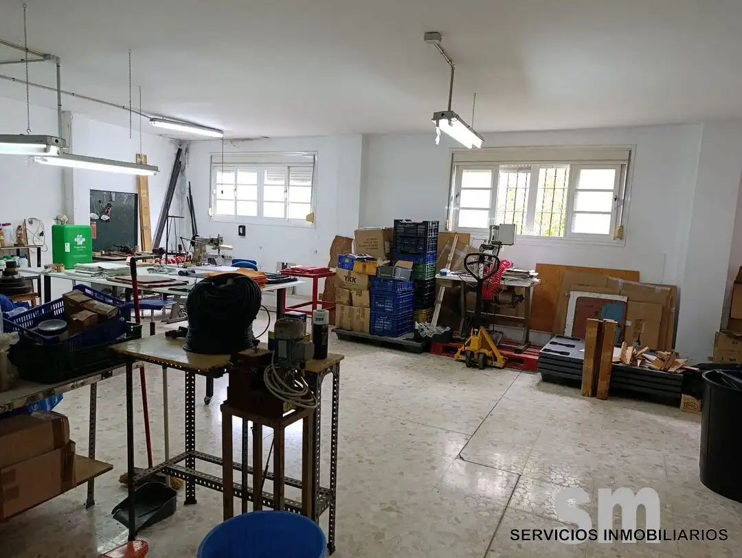 Commercial properties for rent in Alameda del Cura - Barriada Andalucia