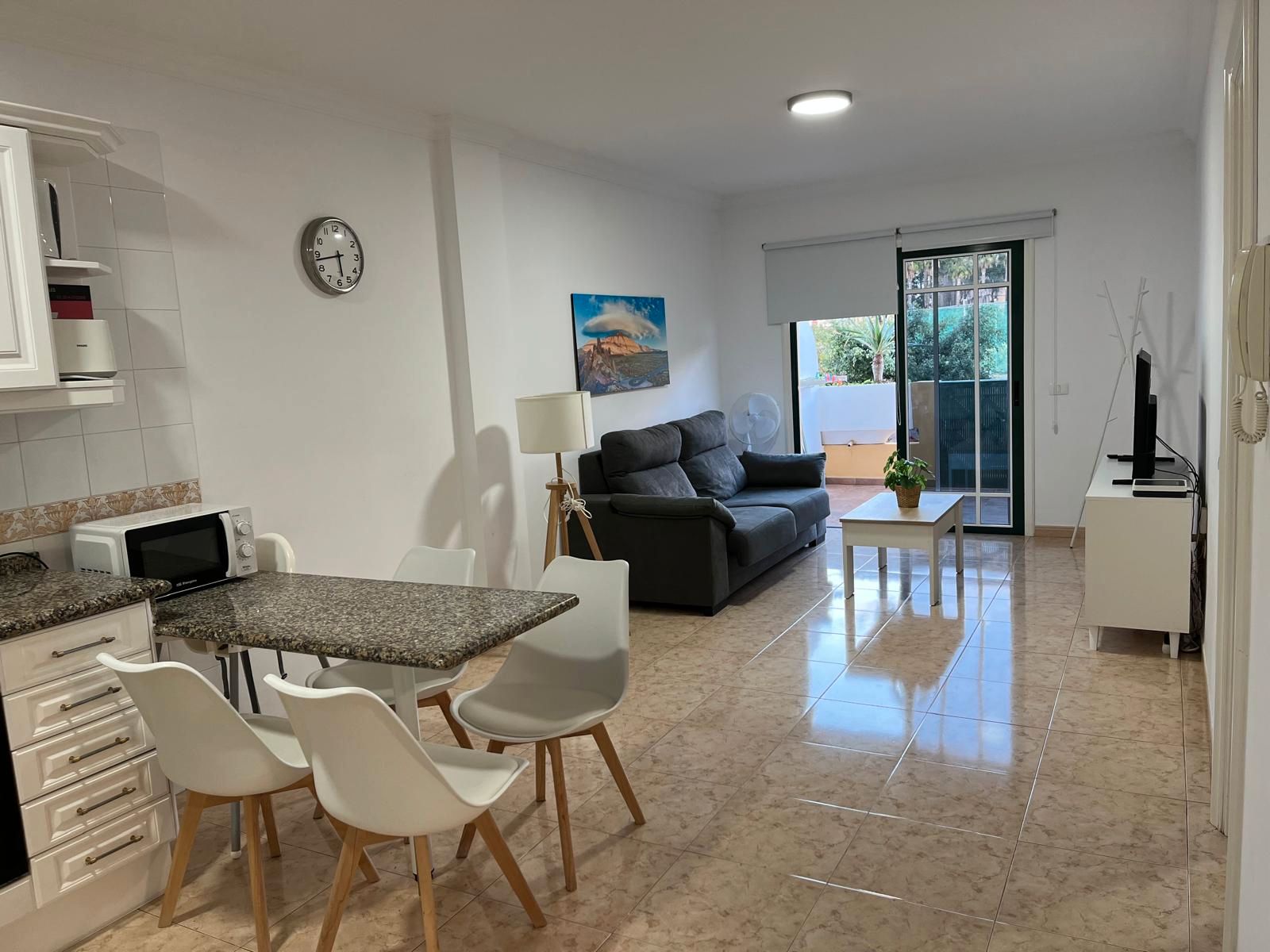 Living room of Apartment to rent in Puerto de la Cruz  with Furnished, Balcony and Community pool