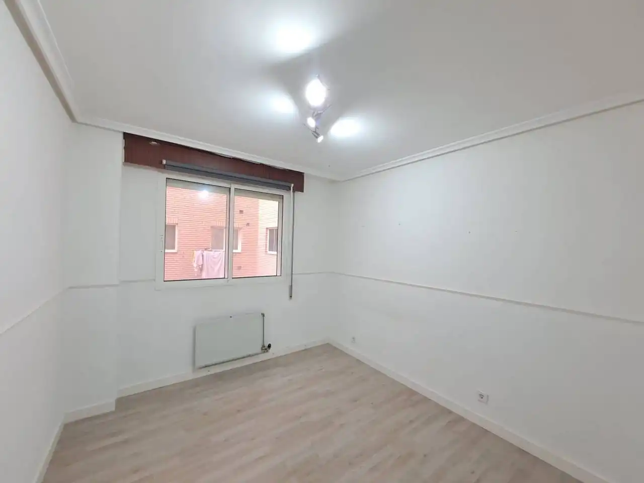 Bedroom of Flat for sale in Burgos  with Heating, Parquet flooring and Storage room