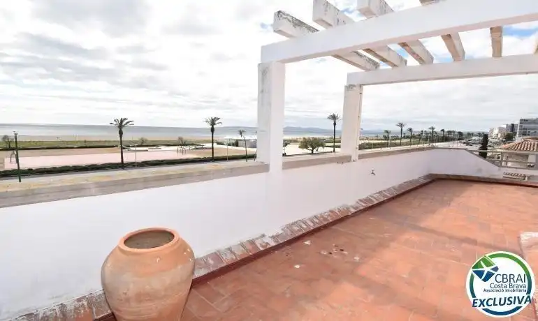 Terrassa de Edifici en venda en Empuriabrava