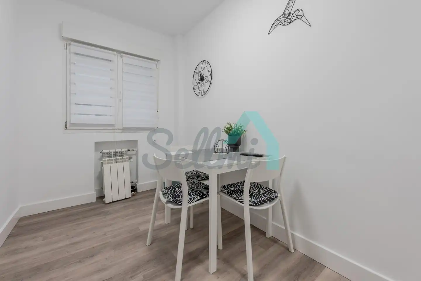 Comedor de Piso para compartir en Oviedo  con Calefacción y Amueblado