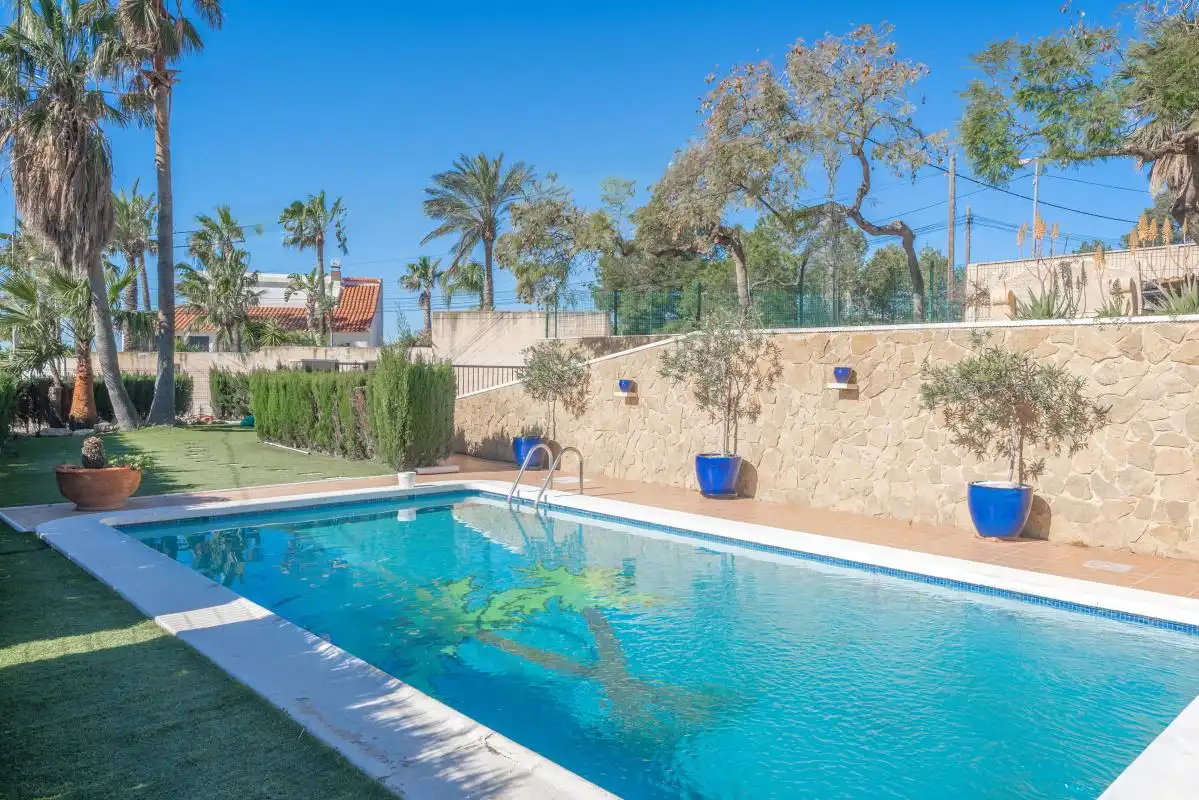 Swimming pool of Houses for sale in San Vicente del Raspeig / Sant Vicent del Raspeig  with Air Conditioner, Heating and Private garden